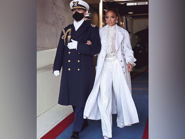 Jennifer Lopez In An All-White Ensemble