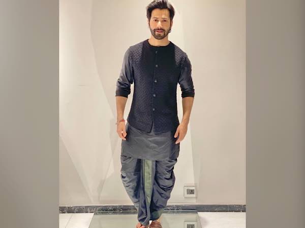 Varun Dhawan In A Black Kurta Set