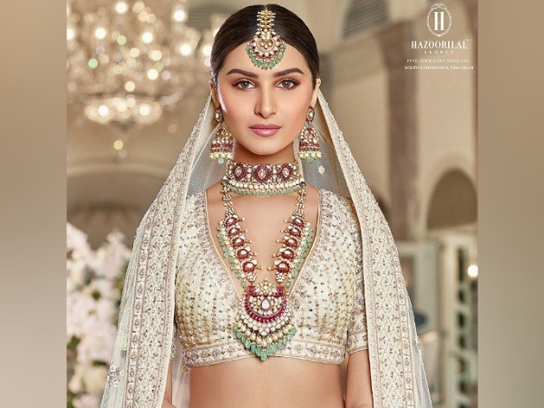 Tara Sutaria’s Lehenga And It’s Price