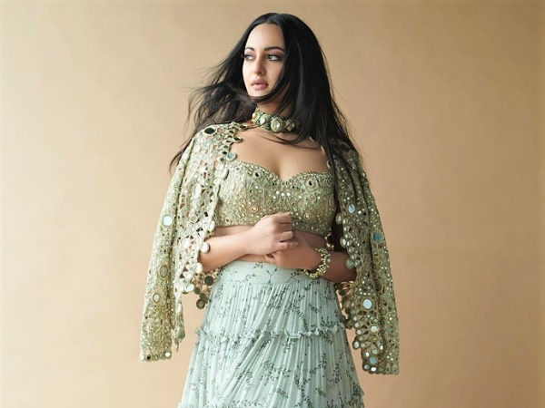 Sonakshi Sinha In A Green Skirt Set Sonakshi Sinha In A Green Skirt Set