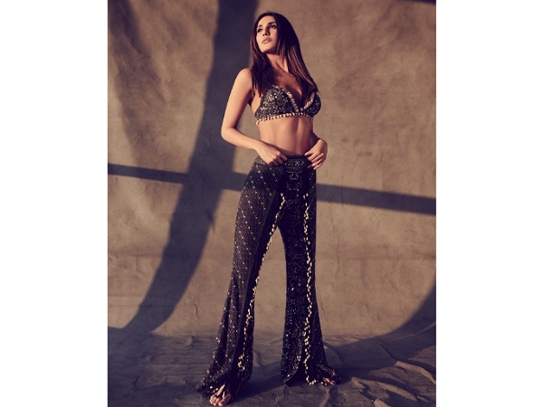 Vaani Kapoor’s Black Bralette Set