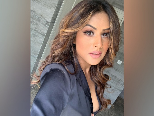 Nia Sharmas Look In White Eyeliner