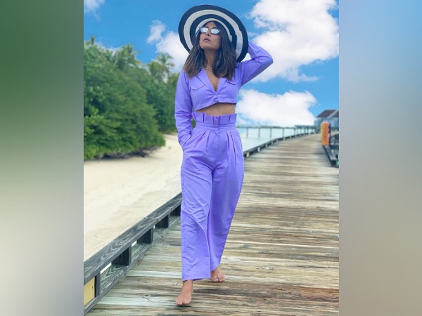 Hina Khan In Blue Separates