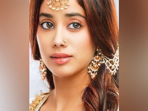 Janhvi Kapoor’s Light Brown Hair Colour Janhvi Kapoor’s Light Brown Hair Colour