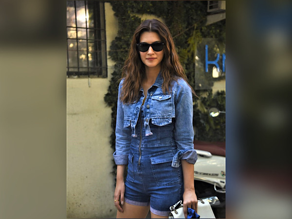 Kriti Sanon Flaunts Denim On Denim Look