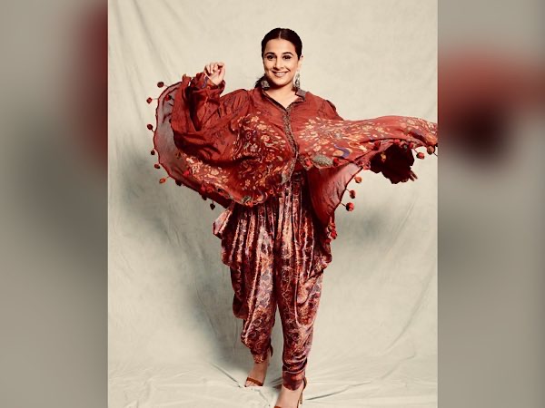 Vidya Balan In A Red Tunic Set