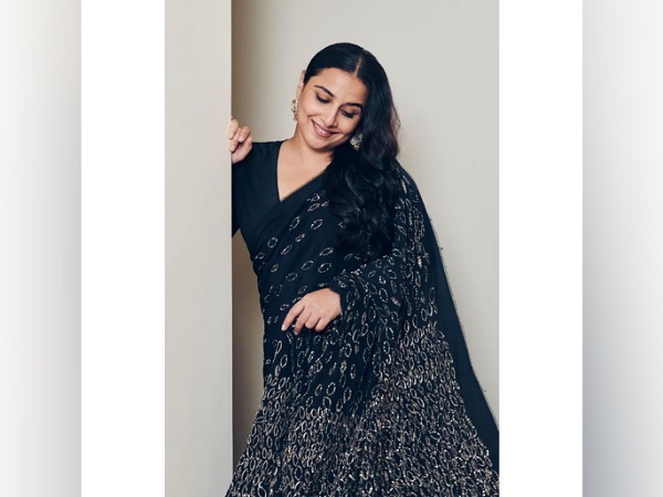 Vidya Balan In A Printed Indigo Saree