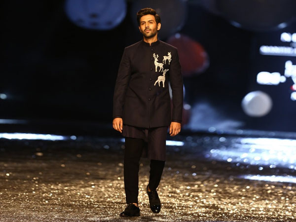 Kiara Advani And Kartik Aaryan At LFW