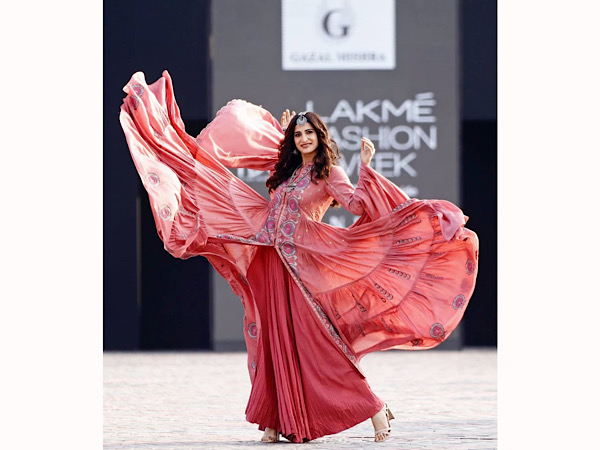 Aahana Kumra Showstopper