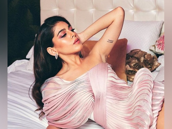 Alaya F’s Pink Makeup For Date Night