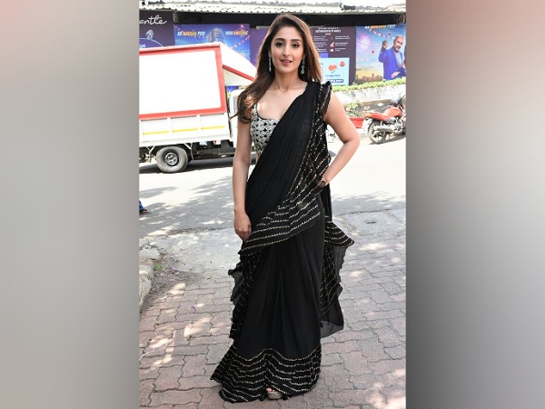 Dhvani Bhanushali In A Black Ruffle Saree