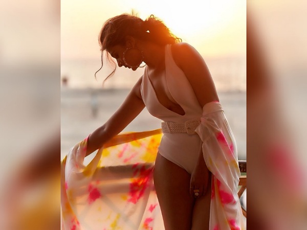 Jennifer Winget In Monokini And Shrug