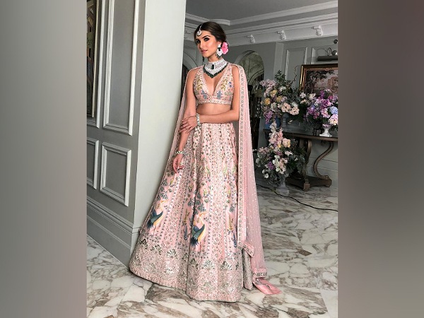 Tara Sutaria’s Lehenga And It’s Price