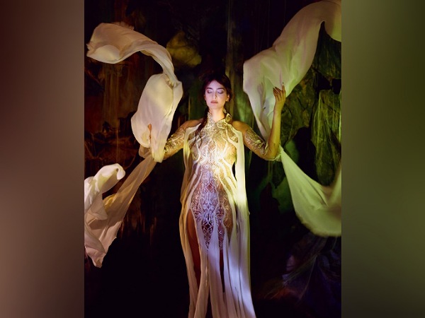 Sonam Kapoor In A Fascinating Dress