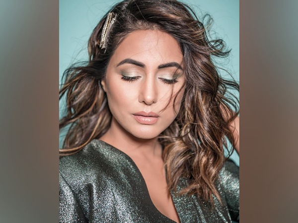 Hina Khan’s Latest Glam Makeup Look