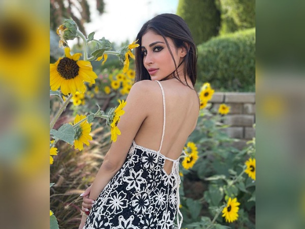 Mouni Roy Rocks Bold Smokey Eyes Makeup