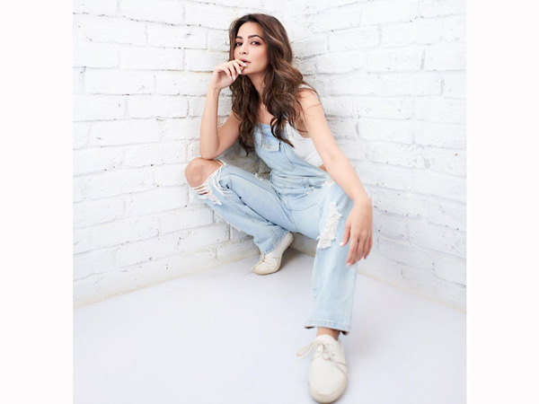 Kriti Kharbanda Style Kriti Kharbanda Style