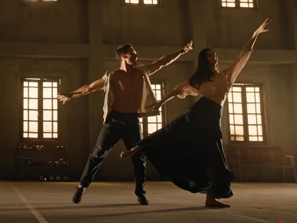 1. Ananya Panday’s Knotted T-shirt And Long Skirt