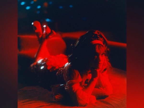 Olivia Cooke’s Cute High Ponytail