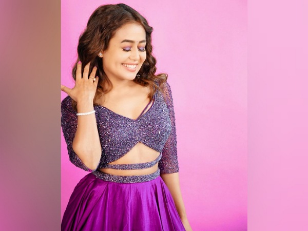 Neha Kakkars Soothing Eye Shadow Look