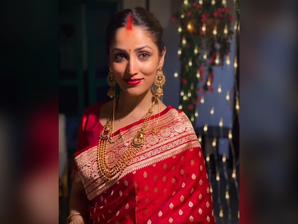 Yami Gautam’s Newly Wed Makeup Look Yami Gautam’s Newly Wed Makeup Look