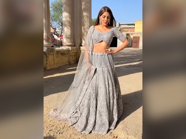 Nikki Tamboli’s Lehenga From Kalla Reh Jayenga