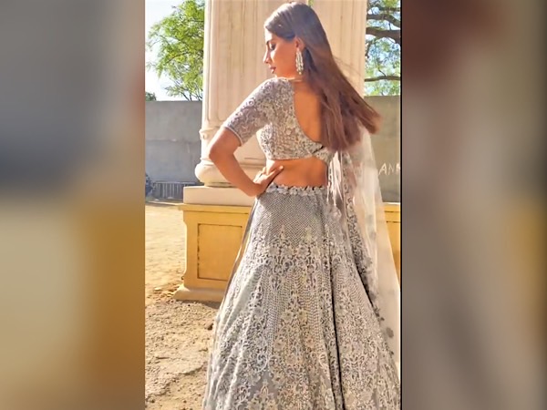 Nikki Tamboli’s Lehenga From Kalla Reh Jayenga