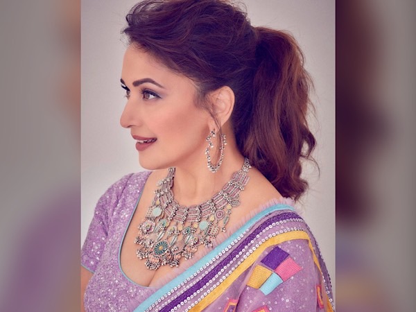 Madhuri Dixit’s Lehenga And It’s Price