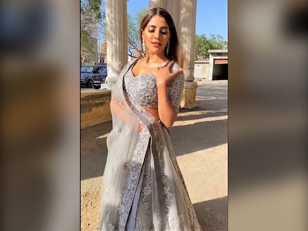 Nikki Tamboli’s Lehenga From Kalla Reh Jayenga