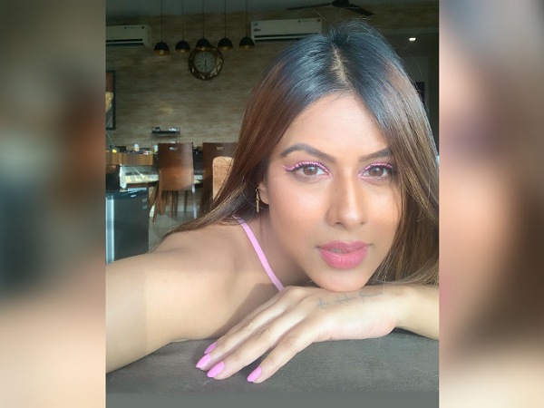 Nia Sharma’s Sleek Pink Eyeliner Look
