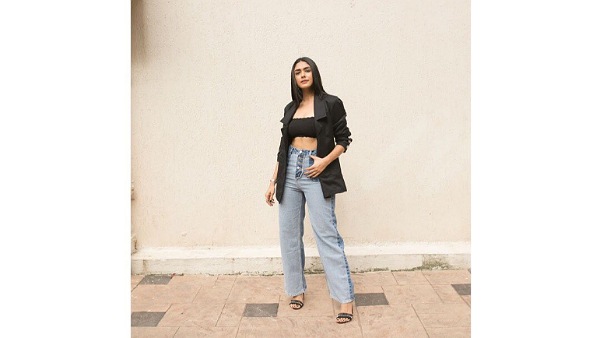 Toofan Actress Mrunal Thakur