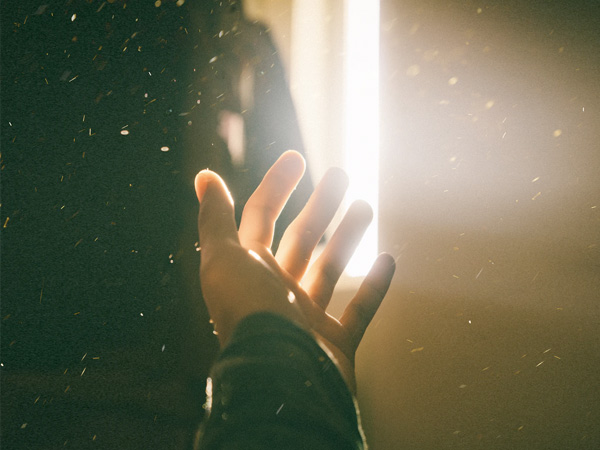 Waking Up Just An Hour Earlier Linked To Lower Risk Of Depression, Says Study Waking Up Just An Hour Earlier Linked To Lower Risk Of Depression, Says Study