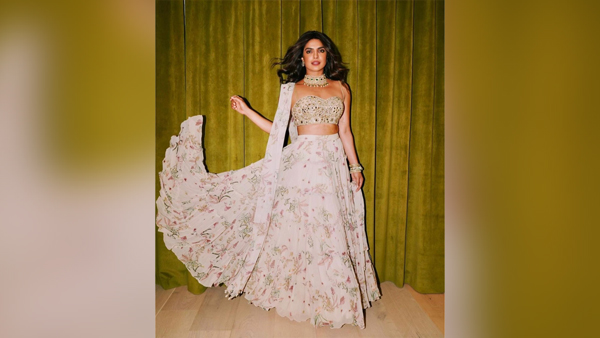  Priyanka Chopra Diwali Look