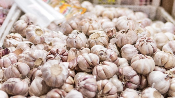 How Does Garlic Help You Stay Healthy During The Winter Season?