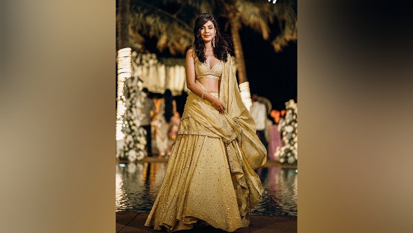 Rhea Chakraborty Fashion Rhea Chakraborty Fashion