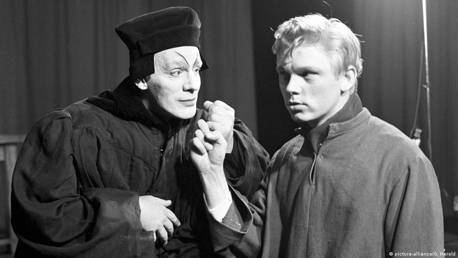 Hardy Krüger starring in Faust with Gustaf Gründgens as Mephisto in 1963