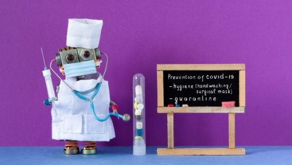 Omicron Home Quarantine: What Experts Are Saying