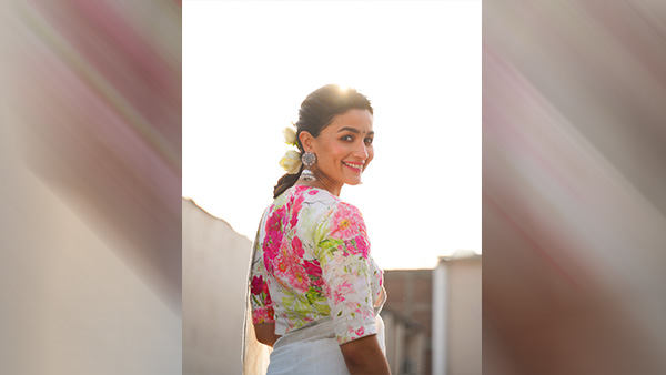 Alia Bhatt Blooms In Her Floral Saree