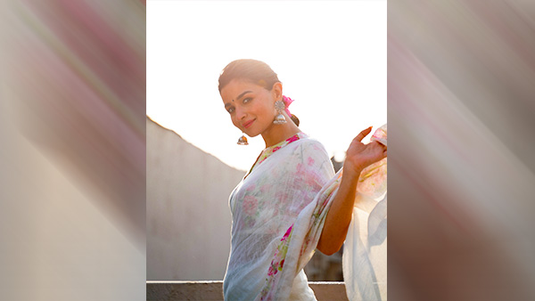 Alia Bhatt Blooms In Her Floral Saree