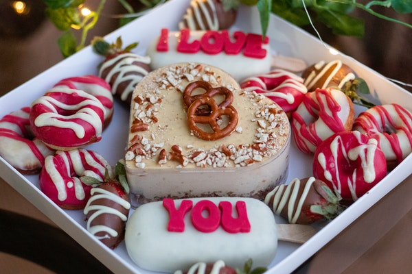 Valentine’s Day 2022: How To Bake A Heart-Shaped Cake Without The Mould Valentine’s Day 2022: How To Bake A Heart-Shaped Cake Without The Mould