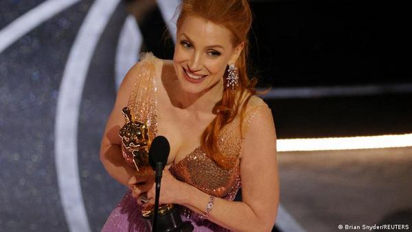 Best Actress award goes to Jessica Chastain Best Actress award goes to Jessica Chastain
