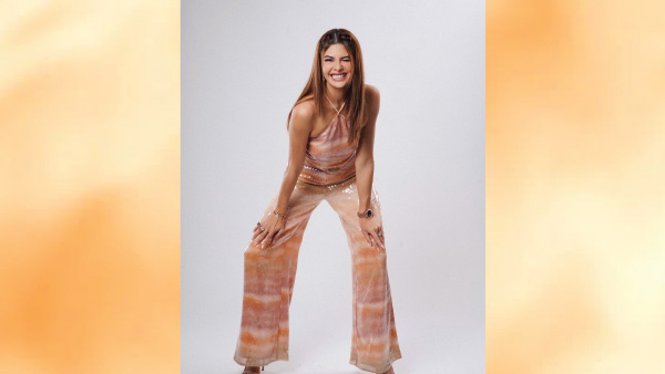 Jacqueline Fernandez goes retro