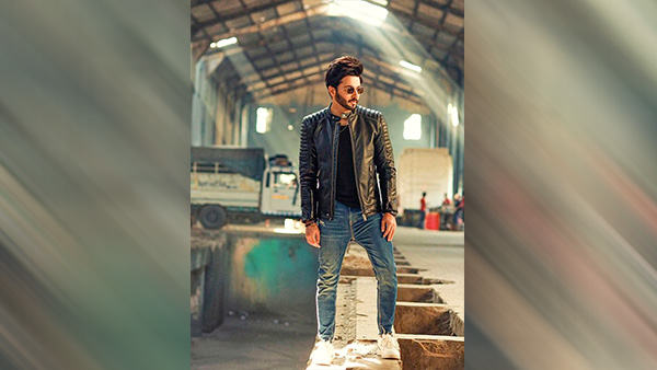 The hot black looks of Dheeraj Dhoopar have arrived. One TV actor who is every bit more stylish and fashionable than most of his counterparts is back with a bang. While sultry summers inspire people to switch over to pastel hues, people fill in their wardrobes with light-coloured clothes, and one person doesnt seem to be worrying about the season and his colour choices. The actor is seen donning all black and the range of his super stunning collection of black outfits will make you skip your heartbeat. His designer blazers, black outfits, tees and tuxedos stand out in the crowd. The actor was also spotted wearing a black oversized coat with blue denim, slaying this look to a T. In another look he dons a classic black leather giving his men counterparts a major fashion goal. These pictures cant be missed. In neatly trimmed stubble and designer outfits, looking every bit stylish, he has once again stolen all hearts. Well, Once a wise man said that a man in black travels with your soul in your pocket. We bet he does! On the work front, Dheeraj is one of the most popular actors on Zee TV. He is currently playing the role of Karan Luthra in the serial Kundali Bhagya.