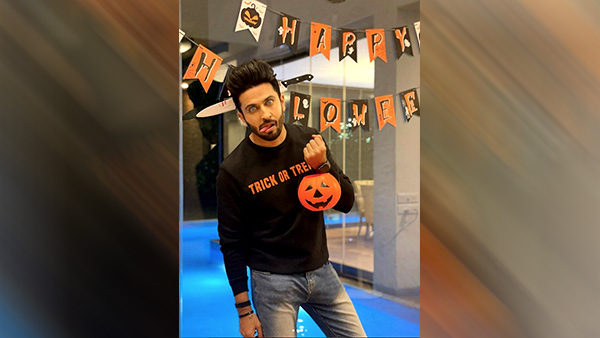 The hot black looks of Dheeraj Dhoopar have arrived. One TV actor who is every bit more stylish and fashionable than most of his counterparts is back with a bang. While sultry summers inspire people to switch over to pastel hues, people fill in their wardrobes with light-coloured clothes, and one person doesnt seem to be worrying about the season and his colour choices. The actor is seen donning all black and the range of his super stunning collection of black outfits will make you skip your heartbeat. His designer blazers, black outfits, tees and tuxedos stand out in the crowd. The actor was also spotted wearing a black oversized coat with blue denim, slaying this look to a T. In another look he dons a classic black leather giving his men counterparts a major fashion goal. These pictures cant be missed. In neatly trimmed stubble and designer outfits, looking every bit stylish, he has once again stolen all hearts. Well, Once a wise man said that a man in black travels with your soul in your pocket. We bet he does! On the work front, Dheeraj is one of the most popular actors on Zee TV. He is currently playing the role of Karan Luthra in the serial Kundali Bhagya.