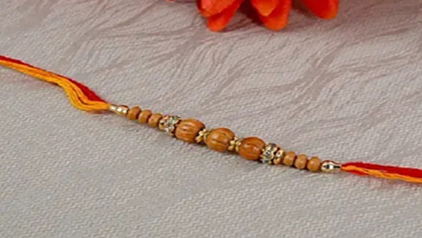 Top 10 Rakhis That Is A Perfect Blend