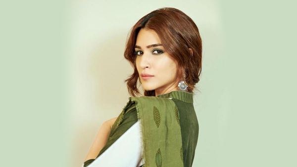 Kriti Sanon has impeccably seductive choices when it comes to eye makeup. The actor makes a case for beauty trends as she loves experimenting with bold eyeshadows. From popped-up neons to classic mattes and glossy glitters, Sanon has the astounding potential to make even the most incongruous tints look appealing. On her birthday, we round up Sanon’s most striking eye makeup looks that are easy to achieve and are a definite hit for your parties. Gracefully Going Green Sanon has a thing for choosing unusual colours. Emanating her graceful persona, Sanon’s highlight in the look is her green eye shadow. To achieve this look, start with an eyeshadow primer to give a smooth base. Blend it with a sponge blender, and then go for the shade of green that reflects your personality. A flick of eyeliner will add definition to your eyes. Complement the look with nude lips to keep the eyes in focus, and you are good to go. Blissful Blues Smokey eyes are undoubtedly evergreen. However, when it comes to Sanon, she loves to adorn her personalized renditions of classic trends. To get the smokey blue eyes like Sanon’s, created by makeup artist Heema Dattani, start with an eyeshadow base along the crease. Pick a neutral shade like peach or matte light brown to go for the outer corners. Pick the dark blue eyeshadow tint and apply it to your lids using your fingers to give a more polished finish. Accentuate your eyes with a stroke of black kohl, and finish the look with a peachy lipcolour on your lips. Double Date Sanon dares to pick unique colours and pair them together to get a look as fabulously beautiful as her. Letting her eyes do all the talking, Sanon resorted to picking a combination of sky blue and hot pink. Get this look by moisturising your eyelids and applying a compact powder. With a medium shading brush, blend a neutral eyeshadow for the base. Carefully apply the sky blue tint on the upper lids and the hot pink shade below your waterline with a sleek brush. Pro tip: Go for the gel ones as they stay longer and do not spill over your face. For the lips, choose a shade of pink like Sanon or any other hue you like. Vivacious Violets Exuding oomph and captivating the hearts of her admirers with her vibrant eyes, Sanon leads the beauty runway when it comes to playing it bold with colours. Start with an eye base that matches your skin tone. Then use a blending brush to diffuse layering creases on the lids. With a medium shader brush, pick a violet shade from your eyeshadow palette and start blending it outwards. Move your eyeshadow brush in circles for full coverage on the lids. Apply it to the inner corners and leave out the outer ones. An eyelash curler and mascara are your ultimate beauty weapons to complete the look. Go for a stroke of sleek eyeliner if you want dramatic eyes, or leave them as it is like Sanon. Pick a nude shade for your lips, and you are all set for your weekend sojourn. Kriti Sanon has impeccably seductive choices when it comes to eye makeup. The actor makes a case for beauty trends as she loves experimenting with bold eyeshadows. From popped-up neons to classic mattes and glossy glitters, Sanon has the astounding potential to make even the most incongruous tints look appealing. On her birthday, we round up Sanon’s most striking eye makeup looks that are easy to achieve and are a definite hit for your parties. Gracefully Going Green Sanon has a thing for choosing unusual colours. Emanating her graceful persona, Sanon’s highlight in the look is her green eye shadow. To achieve this look, start with an eyeshadow primer to give a smooth base. Blend it with a sponge blender, and then go for the shade of green that reflects your personality. A flick of eyeliner will add definition to your eyes. Complement the look with nude lips to keep the eyes in focus, and you are good to go. Blissful Blues Smokey eyes are undoubtedly evergreen. However, when it comes to Sanon, she loves to adorn her personalized renditions of classic trends. To get the smokey blue eyes like Sanon’s, created by makeup artist Heema Dattani, start with an eyeshadow base along the crease. Pick a neutral shade like peach or matte light brown to go for the outer corners. Pick the dark blue eyeshadow tint and apply it to your lids using your fingers to give a more polished finish. Accentuate your eyes with a stroke of black kohl, and finish the look with a peachy lipcolour on your lips. Double Date Sanon dares to pick unique colours and pair them together to get a look as fabulously beautiful as her. Letting her eyes do all the talking, Sanon resorted to picking a combination of sky blue and hot pink. Get this look by moisturising your eyelids and applying a compact powder. With a medium shading brush, blend a neutral eyeshadow for the base. Carefully apply the sky blue tint on the upper lids and the hot pink shade below your waterline with a sleek brush. Pro tip: Go for the gel ones as they stay longer and do not spill over your face. For the lips, choose a shade of pink like Sanon or any other hue you like. Vivacious Violets Exuding oomph and captivating the hearts of her admirers with her vibrant eyes, Sanon leads the beauty runway when it comes to playing it bold with colours. Start with an eye base that matches your skin tone. Then use a blending brush to diffuse layering creases on the lids. With a medium shader brush, pick a violet shade from your eyeshadow palette and start blending it outwards. Move your eyeshadow brush in circles for full coverage on the lids. Apply it to the inner corners and leave out the outer ones. An eyelash curler and mascara are your ultimate beauty weapons to complete the look. Go for a stroke of sleek eyeliner if you want dramatic eyes, or leave them as it is like Sanon. Pick a nude shade for your lips, and you are all set for your weekend sojourn.