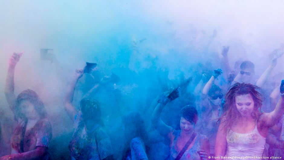 Beyond the colors, the German Holi parties are also a celebration of techno music