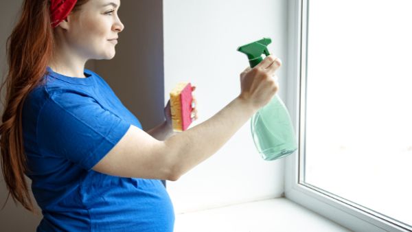 Household Chores Pregnant Women Should Avoid