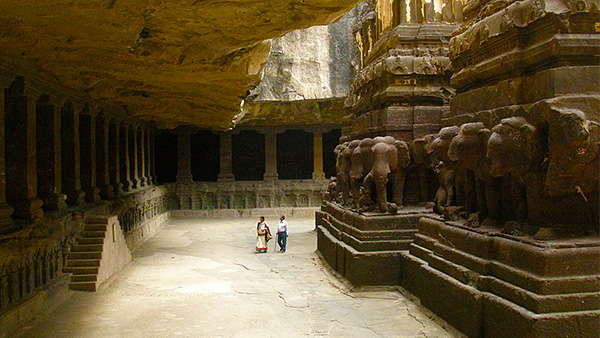 4. Kailasa Temple, Ellora (Maharashtra)