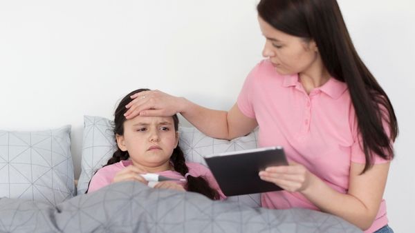 Dengue In Children: 8 Serious Symptoms Parents Should Know